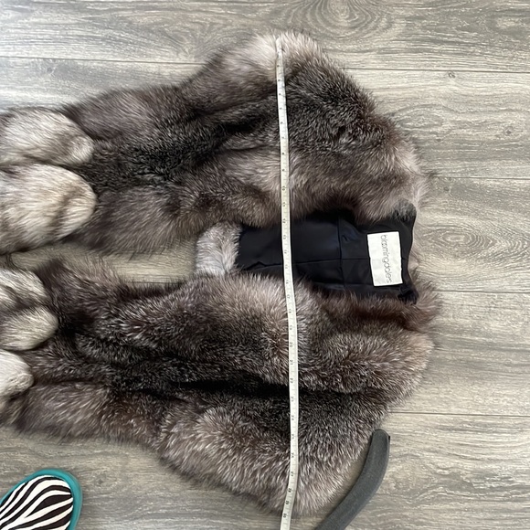Used Sliver real fox stole used . L-XL. With free Fendi scarf or bag of - Picture 12 of 16